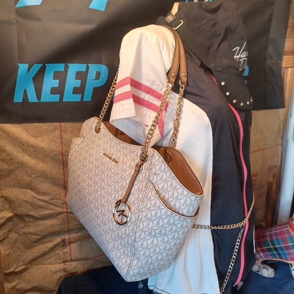 Michael Kors Signature Shoulder Bag - Picture 10 of 11